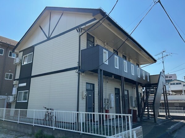 メゾン駅東の物件外観写真